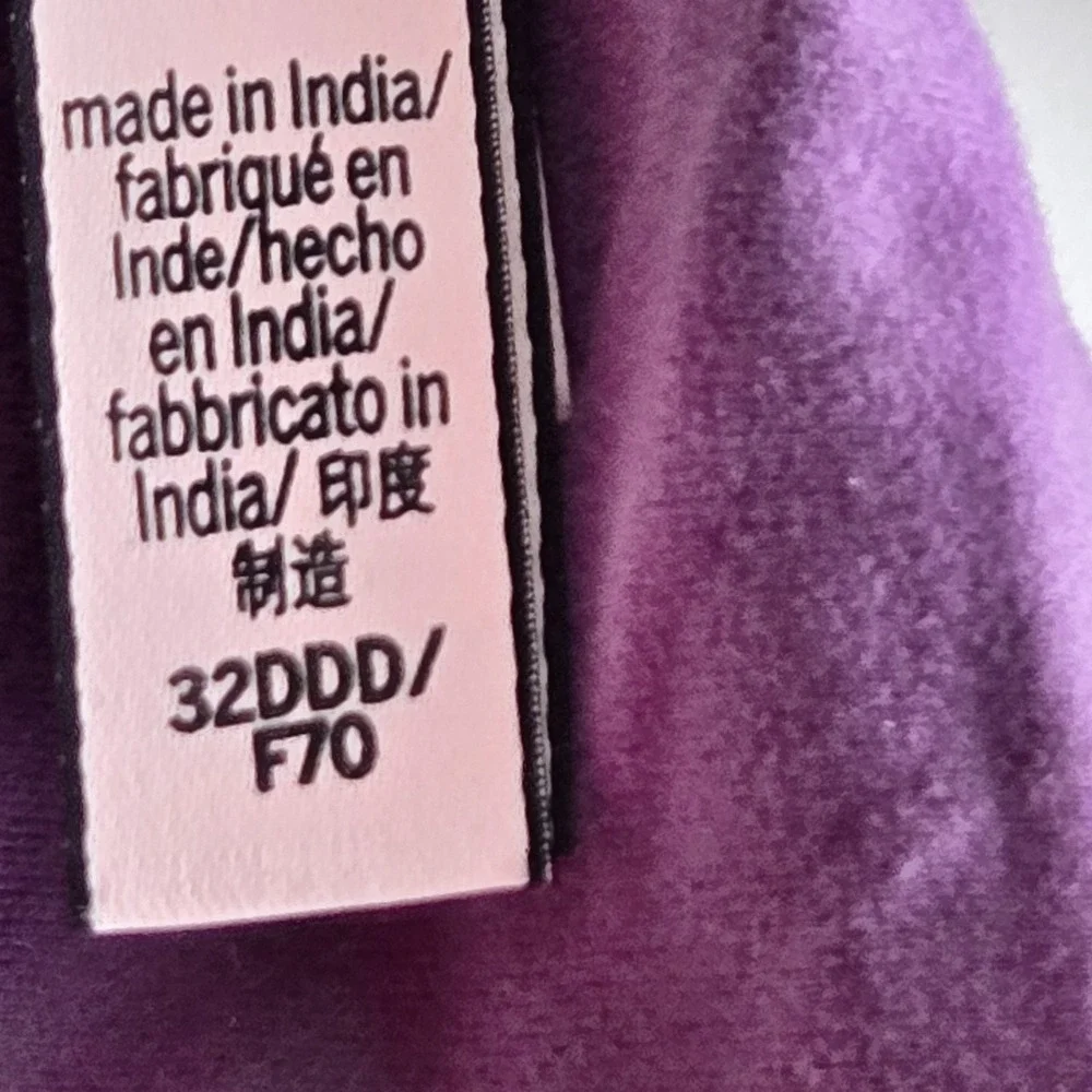 Victoria's Secret Lined Perfect Coverage Underwire Bra Size 32DDD‎ Purple